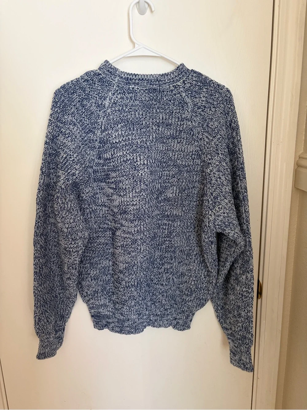 Vintage St. John's Bay Men's Navy and White Marled Crewneck Sweater